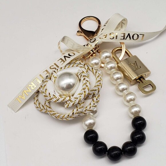 Authentic Louis Vuitton Lock & Key with unbranded Bagcharm, Keycharm, Keychain - Picture 4 of 7